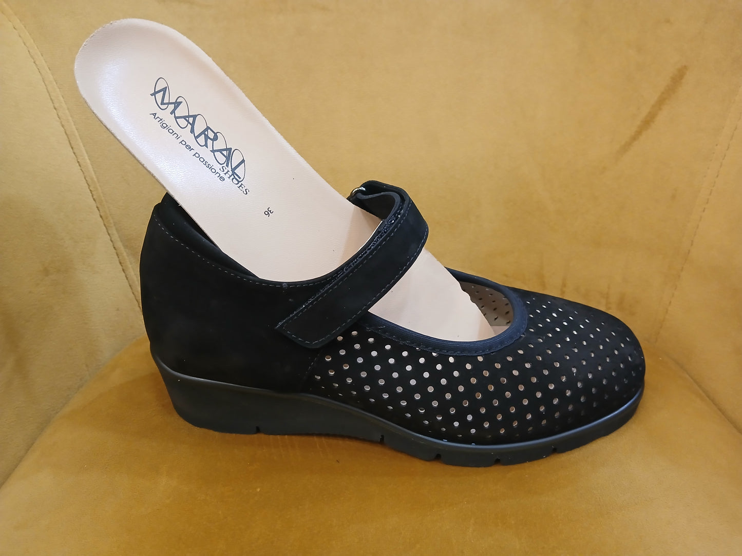 MARAL: SCARPA DONNA IN PELLE (NABUK) 105R COLORE NERO