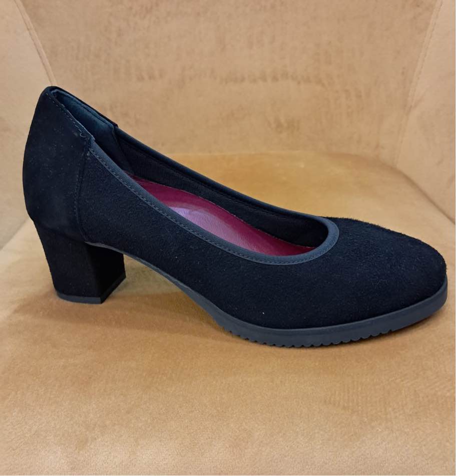 MARAL:DECOLLETE' CAMOSCIO NERO