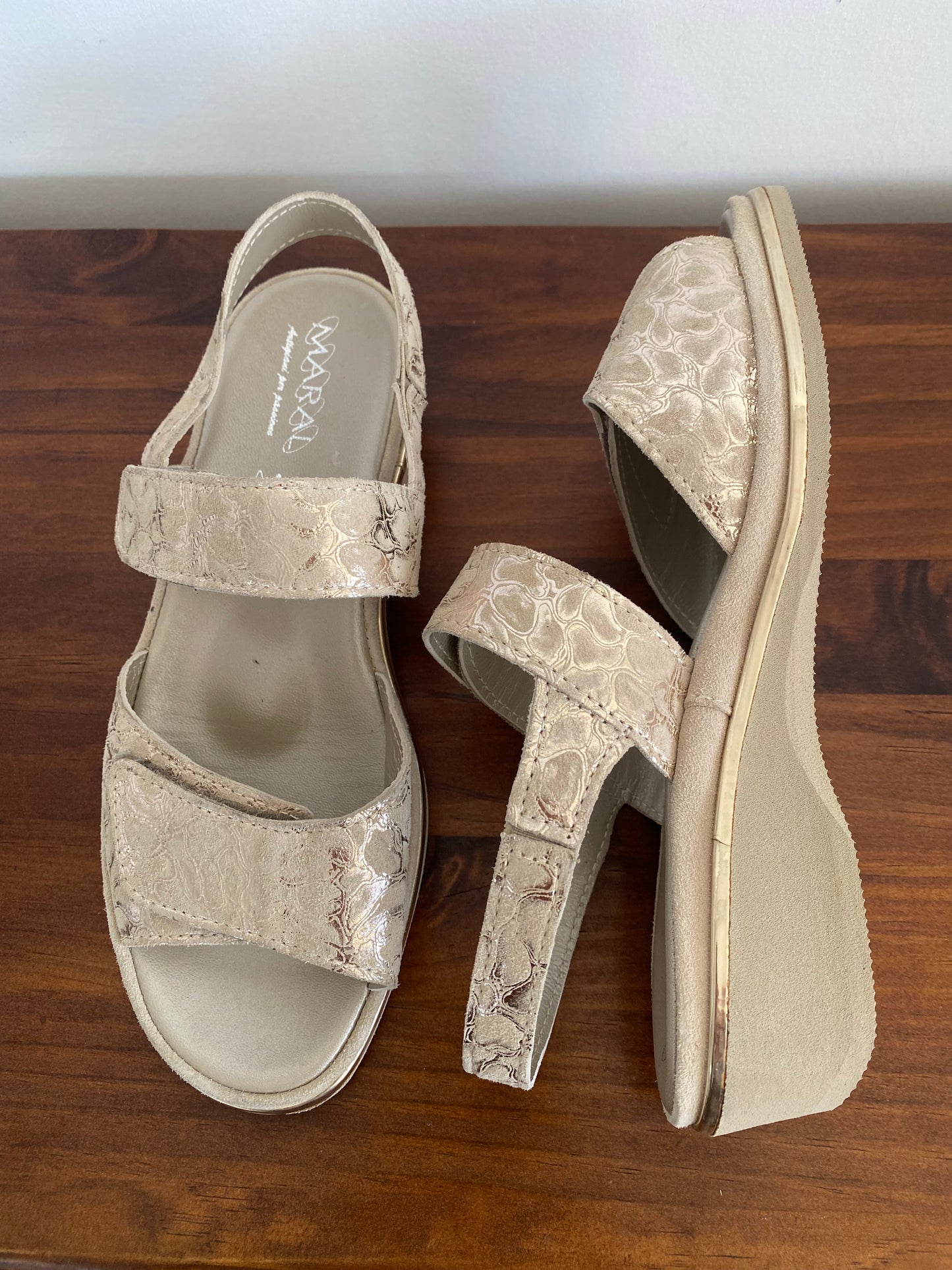 MARAL: SCARPA DONNA VERA PELLE ULTRA LEGGERA MODELLO 510 A COLORE SASSO BEIGE