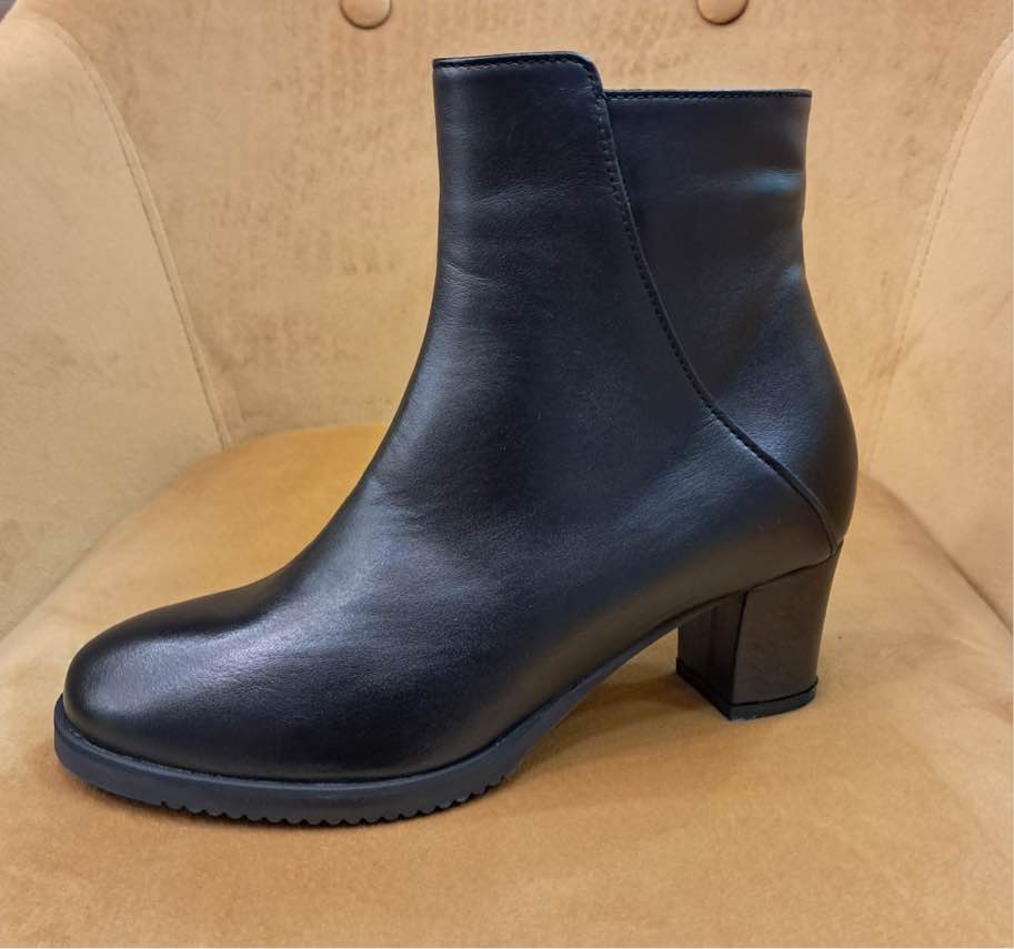 MARAL: STIVALETTO NERO IN PELLE
