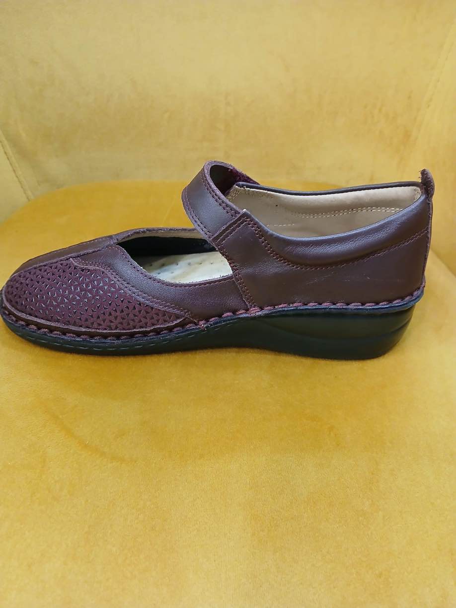 PLUME: SCARPA A PIANTA LARGA IN PELLE