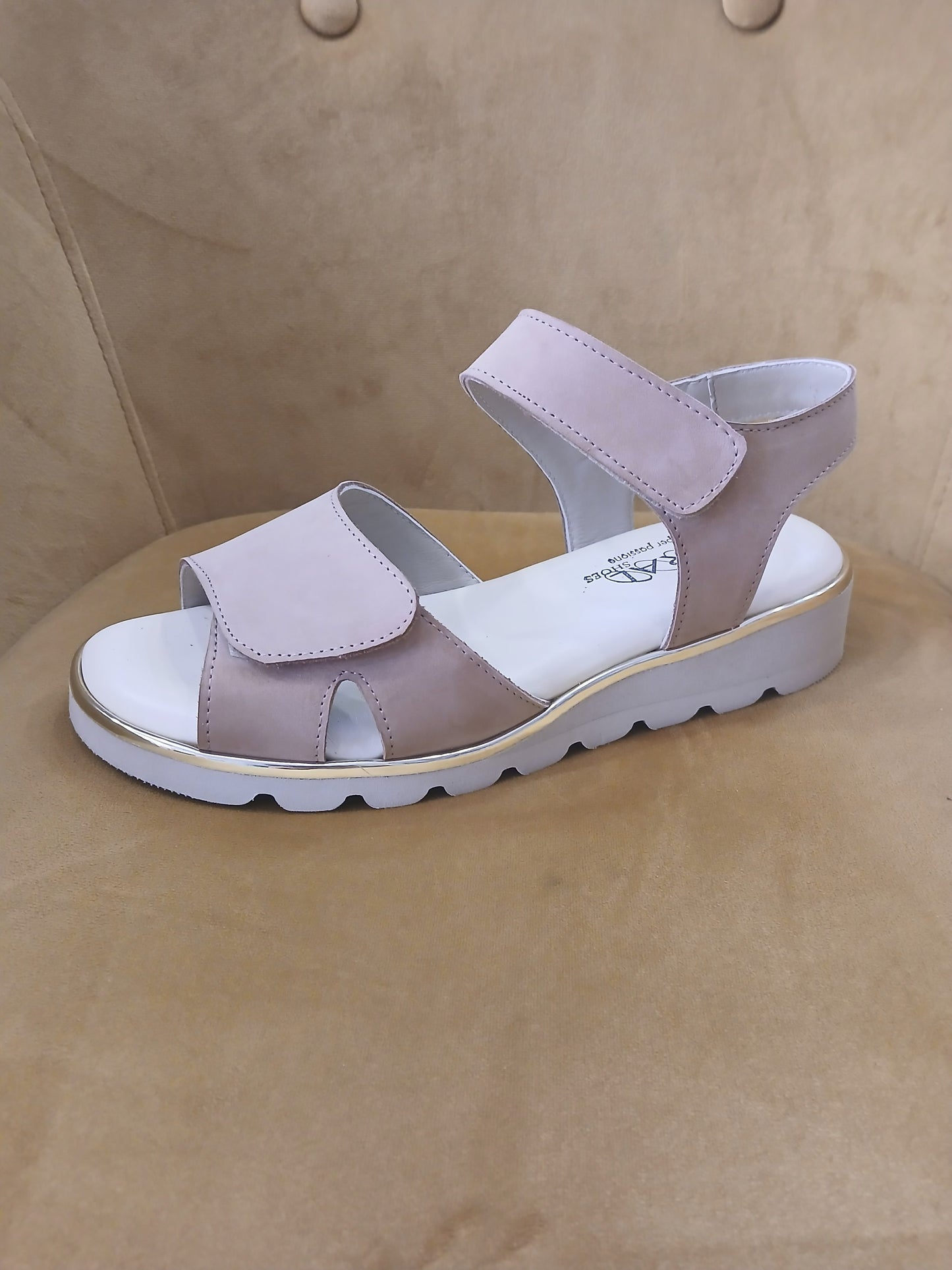 MARAL: SANDALO DONNA IN VERA PELLE (NAPPA) SUOLA IN LATTICE COLOR SABBIA