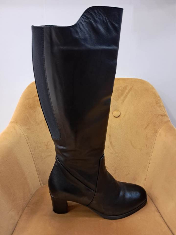 MARAL: STIVALE ALTO NERO ELASTICIZZATO