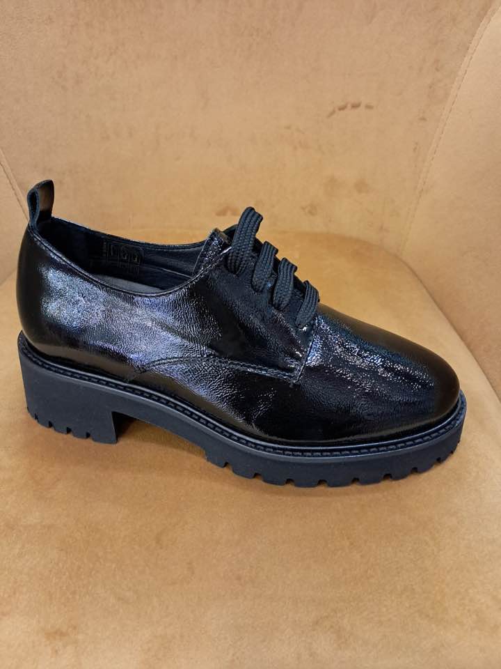 CARIM: MOCASSINO IN PELLE LUCIDA NERO