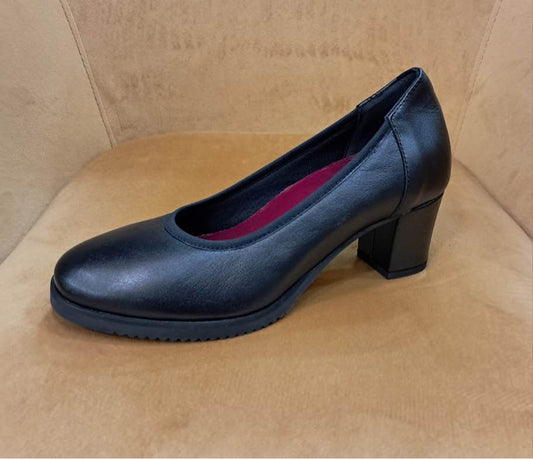 MARAL:DECOLLETE' NERO IN PELLE