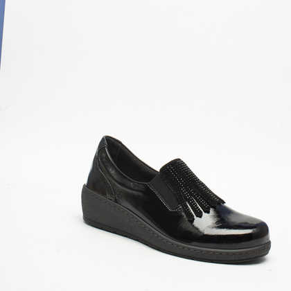 Cinzia Soft – Mocassino donna nero in pelle verniciata con plantare estraibile | Modello IM51162D-CC 001