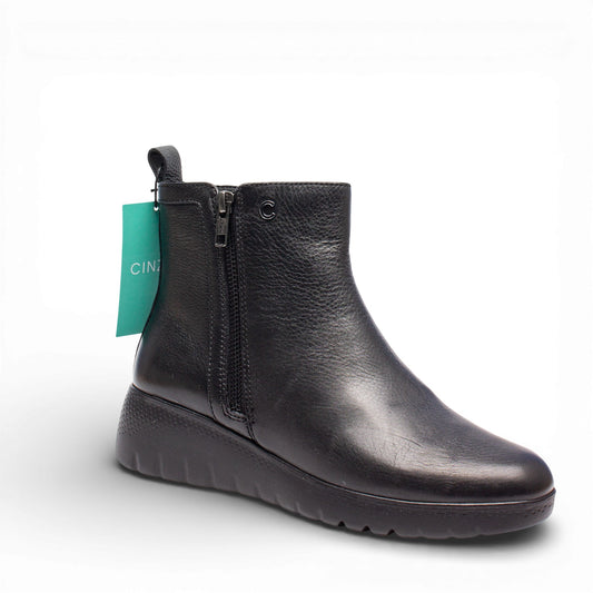 Cinzia Soft – Tronchetto donna nero in pelle con doppia cerniera e plantare estraibile | Modello IV0925929
