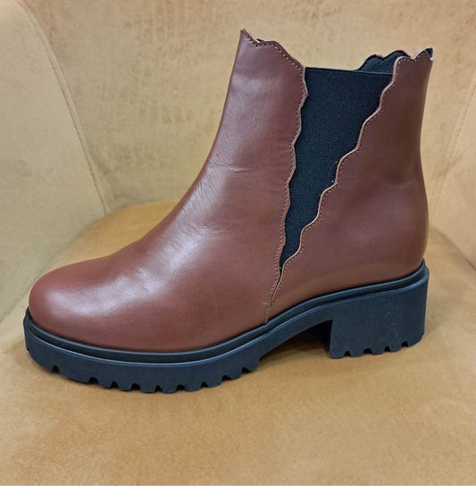 MARAL:STIVALETTO IN PELLE MARRONE