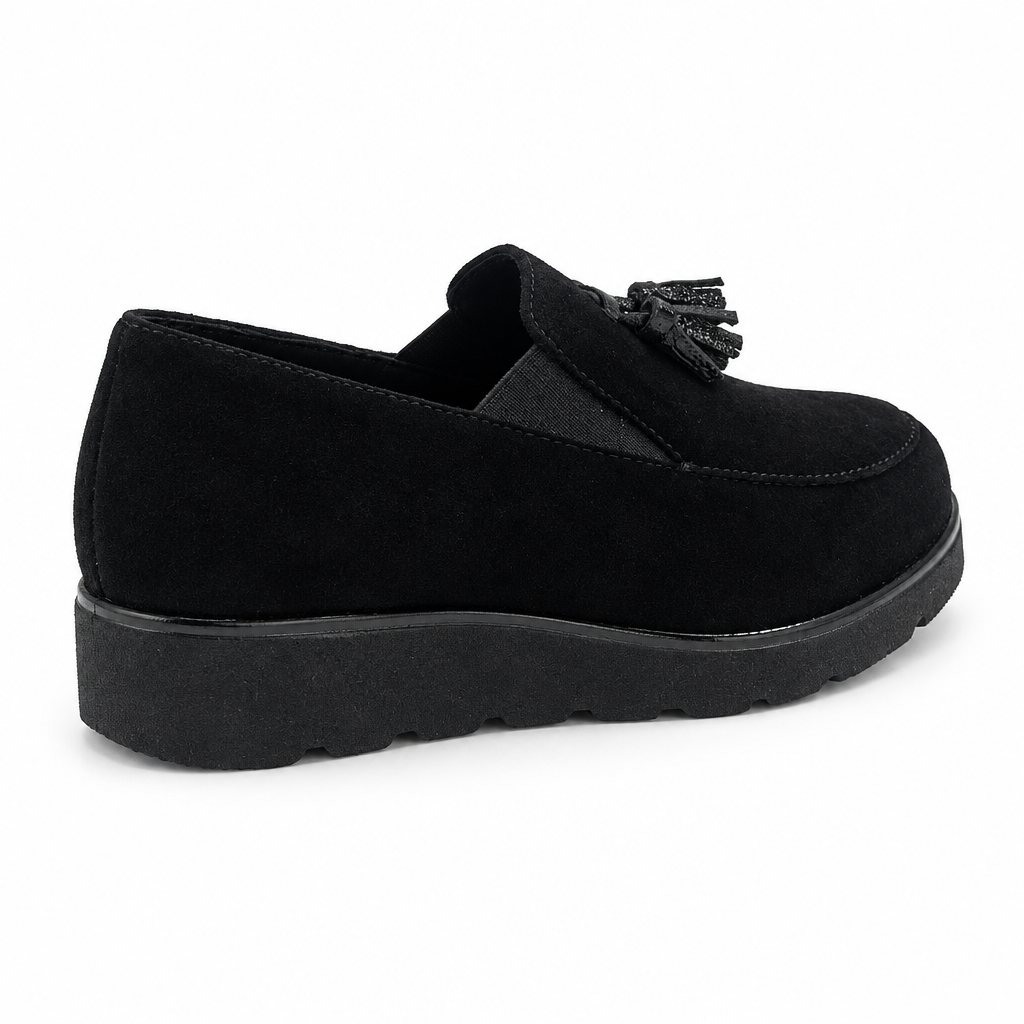 Mocassino Carim LNF4306LNVN in camoscio nero, vista posteriore a tre quarti generata