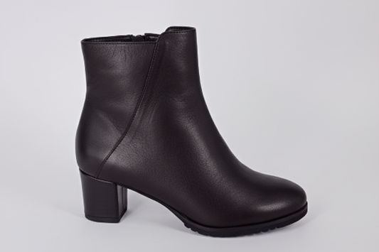 Stivaletto donna Maral T008 in vera pelle nera opaca - profilo laterale